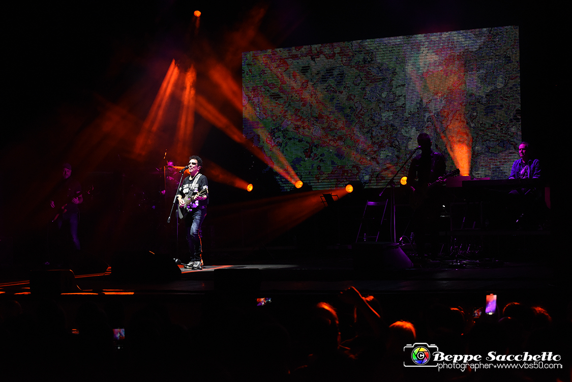 VBS_4130 - Concerto Edoardo Bennato - Peter Pan Rock 'n' Roll Tour.jpg